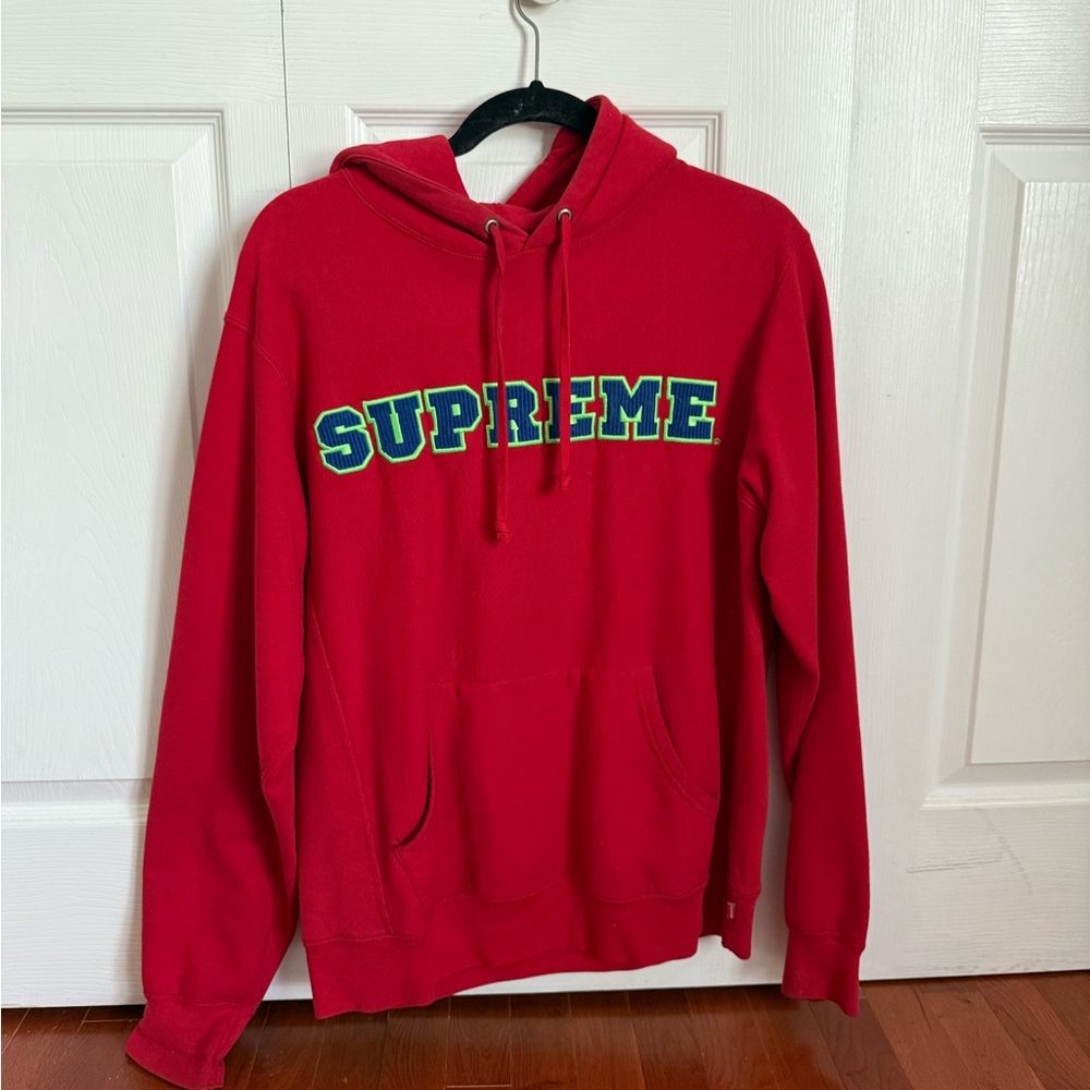 Supreme Red Sweatshirt Hoodie Vibrant Cotton Blend